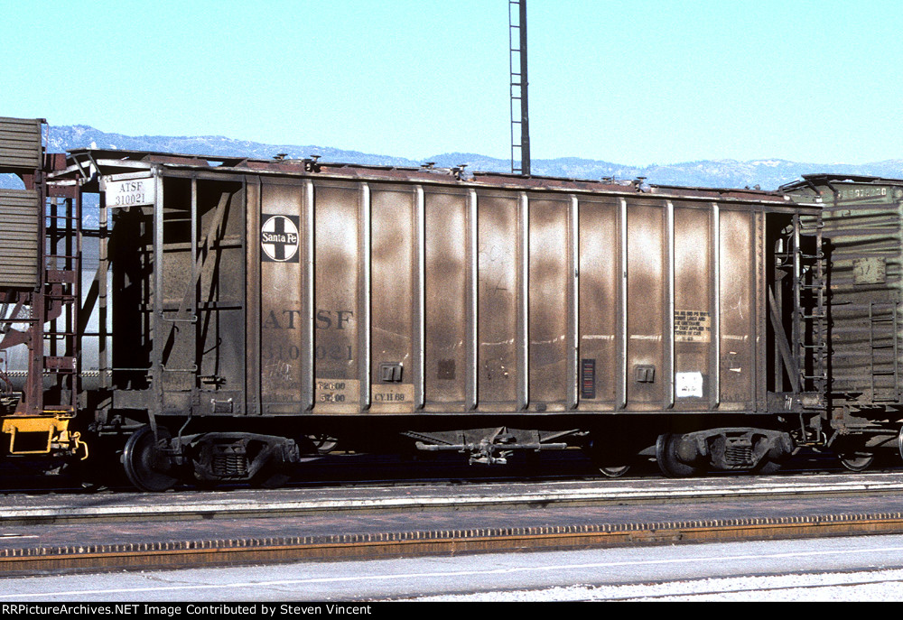 Santa Fe Airslide 2600 cf covered hopper ATSF #310021